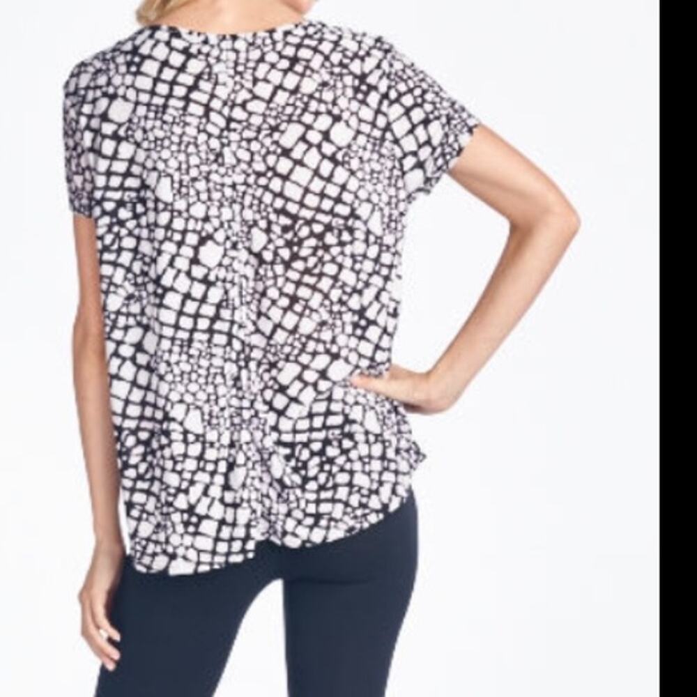 TNO Black and White Snakeskin Print Lightweight Career or Casual TopX: - Picture 4 of 4